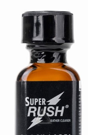 poppers Super rush black label 24 ml — gros plan