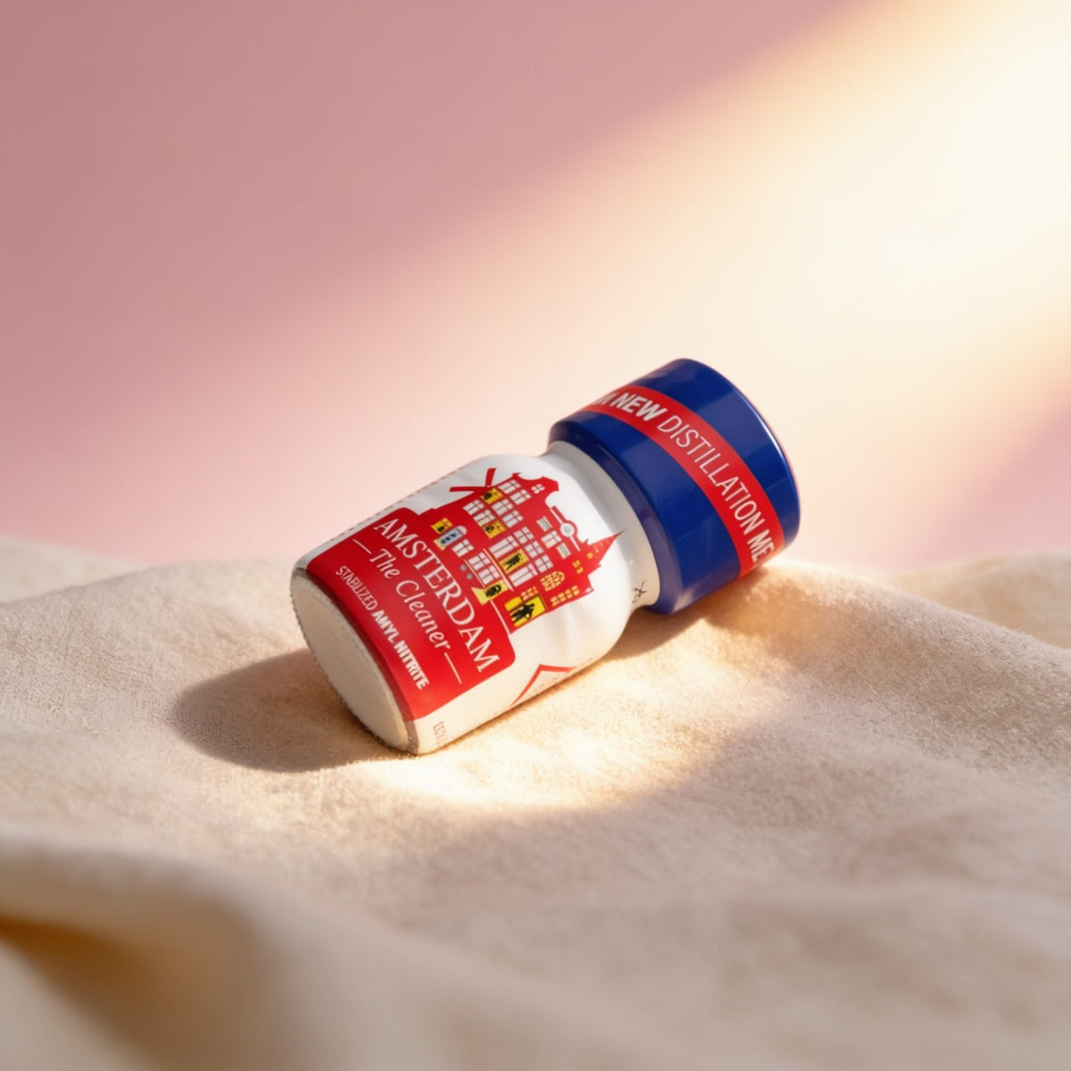 poppers Amsterdam new 10ml — photo éditoriale sur lin drapé