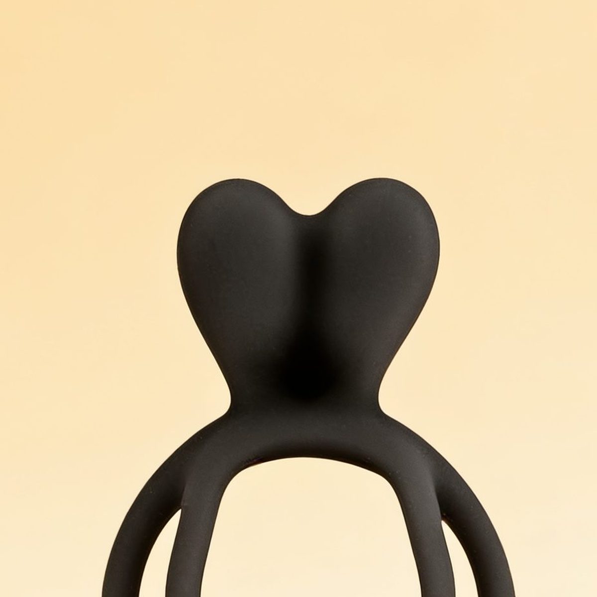 Double cockring noir — gros plan sur le silicone