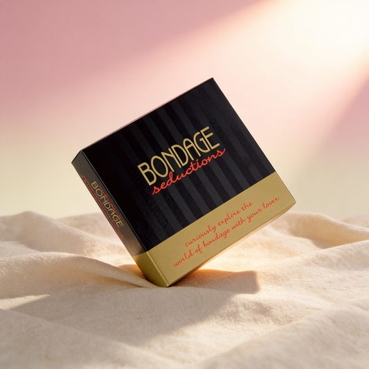 BONDAGE SEDUCTIONS GAME — photo éditoriale sur lin drapé