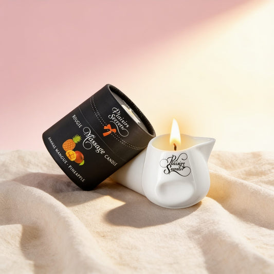 BOUGIE DE MASSAGE ANANAS/MANGUE 80ML — photo éditoriale sur lin drapé
