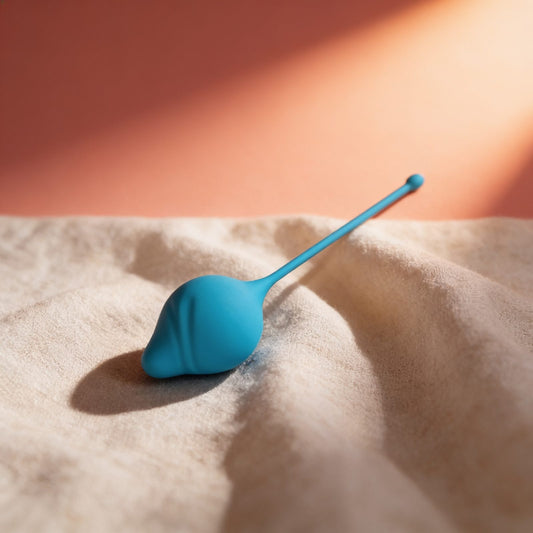 Boule de Geisha effet goutte — photo éditoriale sur lin drapé