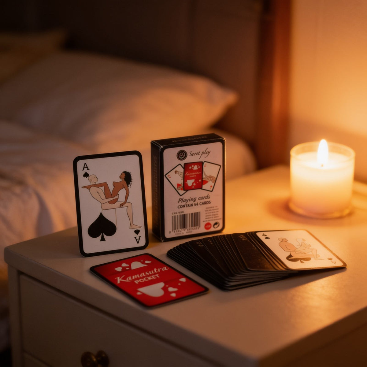 CARTES À JOUER KAMASUTRA DE POCHE (ES/EN/PT/IT/FR/DE) — mise en situation