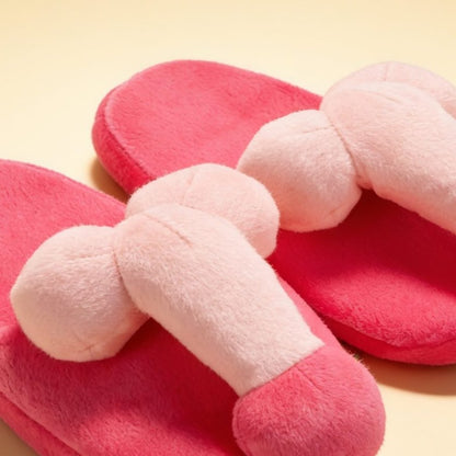 Chaussons en peluche Pénis — gros plan