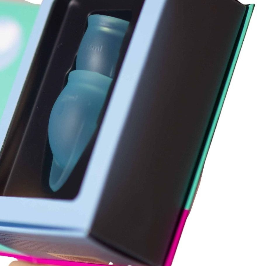 Coupe menstruelle "Feel Confident" — gros plan