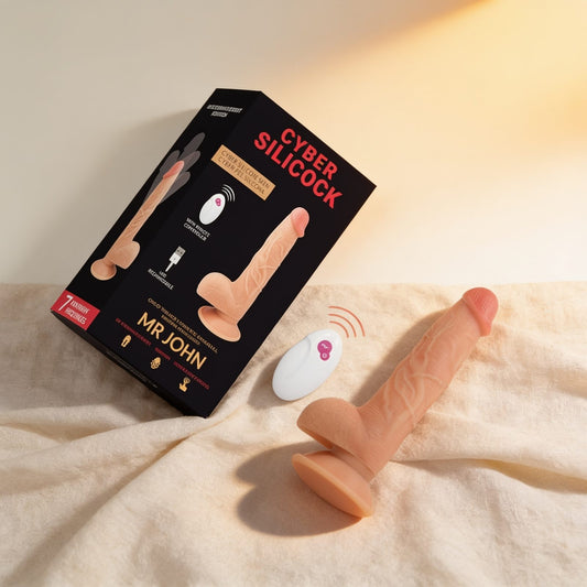 CYBER SILICOCK REMOTE CONTROL REALISTIC MR JOHN — photo éditoriale sur lin drapé