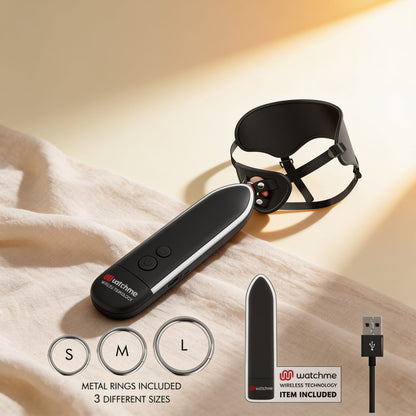 HARNAIS AVEC GODE ET TÉLÉCOMMANDE BULLET TECHNOLOGIE WATCHME M — photo éditoriale sur lin drapé
