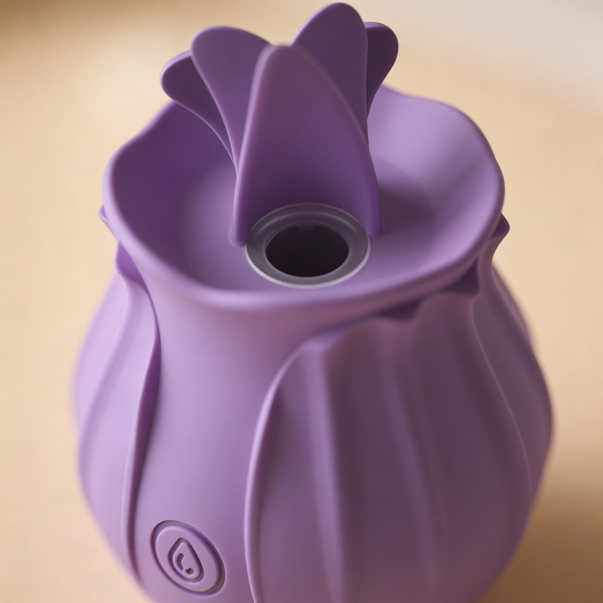 Détail des pétales et de l'ouverture lilas