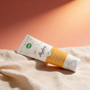 Lubrifiant base eau à l'acide hyaluronique INTT — photo éditoriale
