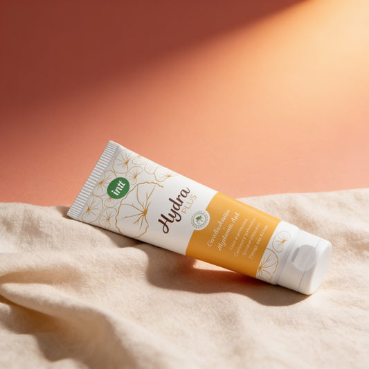 Lubrifiant base eau à l'acide hyaluronique INTT — photo éditoriale