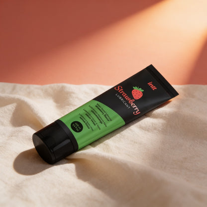 Lubrifiant base eau saveur fraise INTT — photo éditoriale
