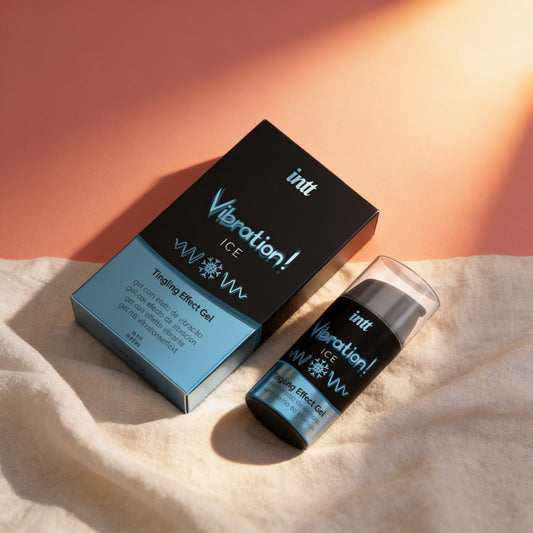 INTT - PUISSANT GEL VIBRANT INTIME STIMULANT FR O EFFET 15ML — photo éditoriale sur lin drapé