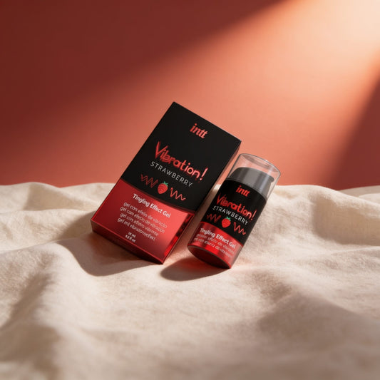 INTT - PUISSANT STIMULANT INTIME GEL VIBRANT LIQUIDE FRAISE 15ML — photo éditoriale sur lin drapé