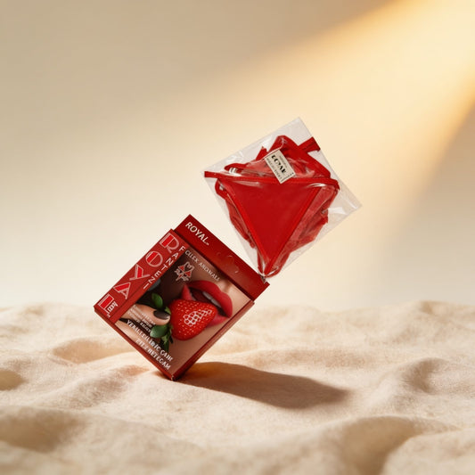 lingerie comestible — photo éditoriale sur lin drapé