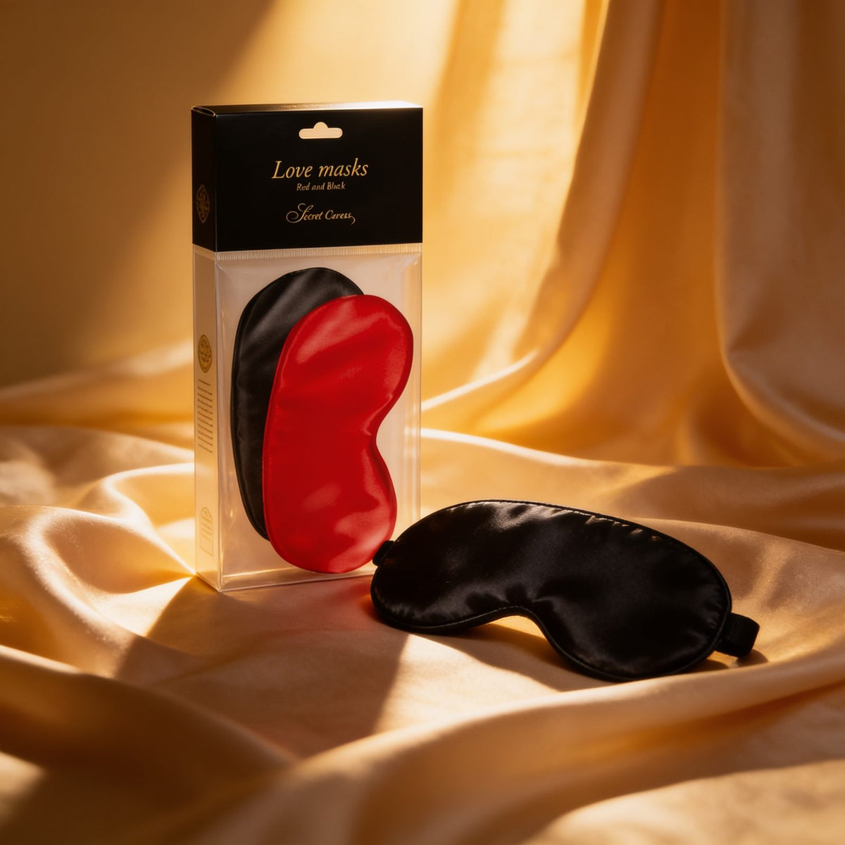 LOVE MASKS RED AND BLACK — mise en situation