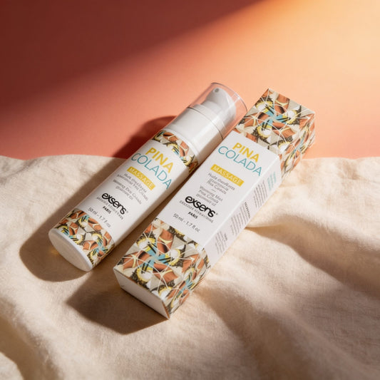 MASSAGE HOT GOURMAND PINA C.50ML — photo éditoriale sur lin drapé