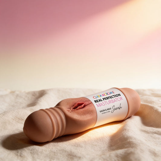 Masturbator Sarah — photo éditoriale sur lin drapé