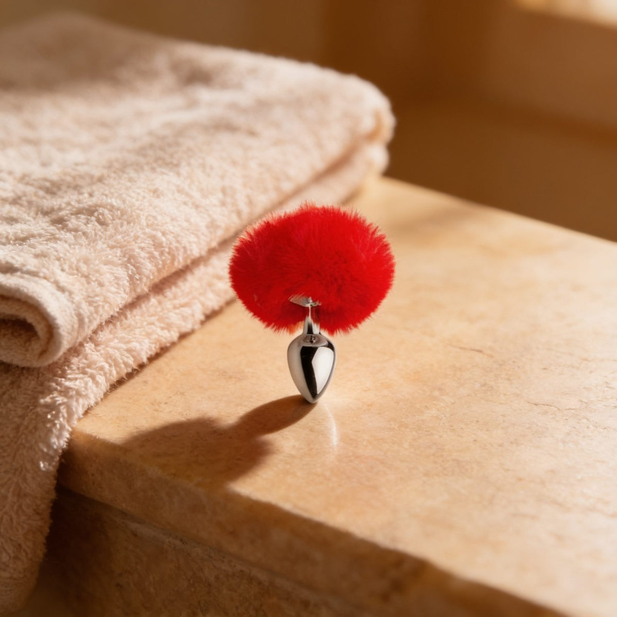 My Little Secret Pompom Plug — mise en situation