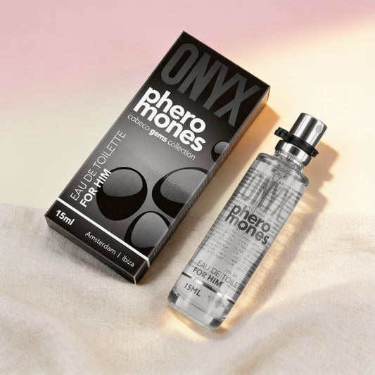 PHEROMONES EAU DE TOILETTE POUR LUI 15ML — photo éditoriale sur lin drapé