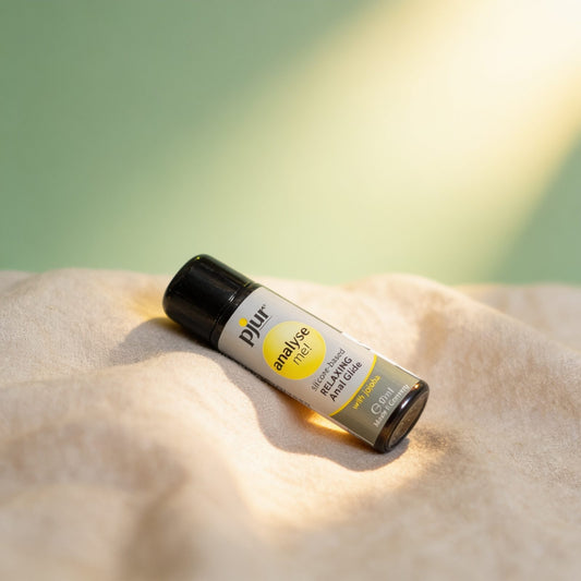 lubrifiant ANALYSE ME BOTTLE 30ML — photo éditoriale sur lin drapé