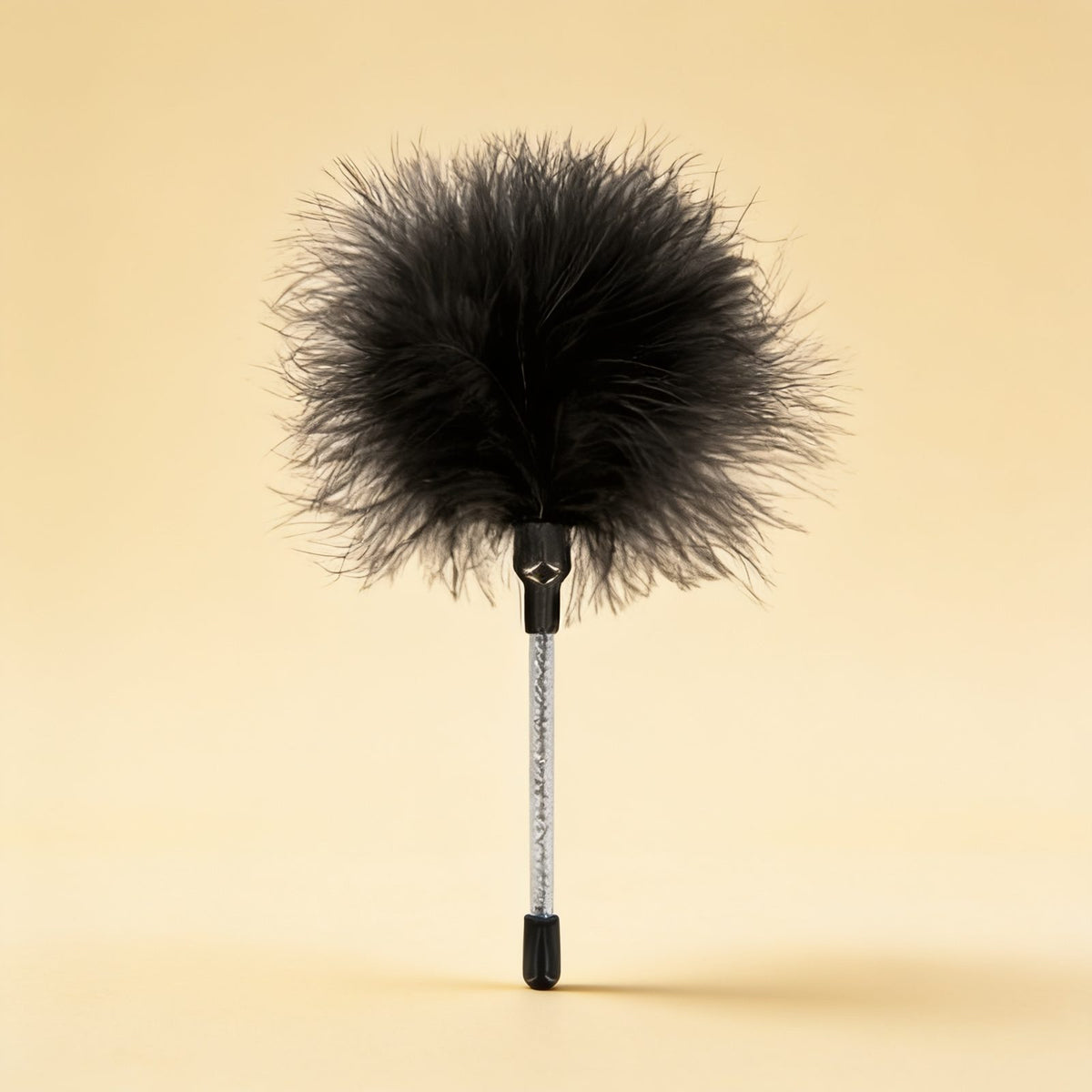 PLUMEAU CARESSE BLACK — packshot