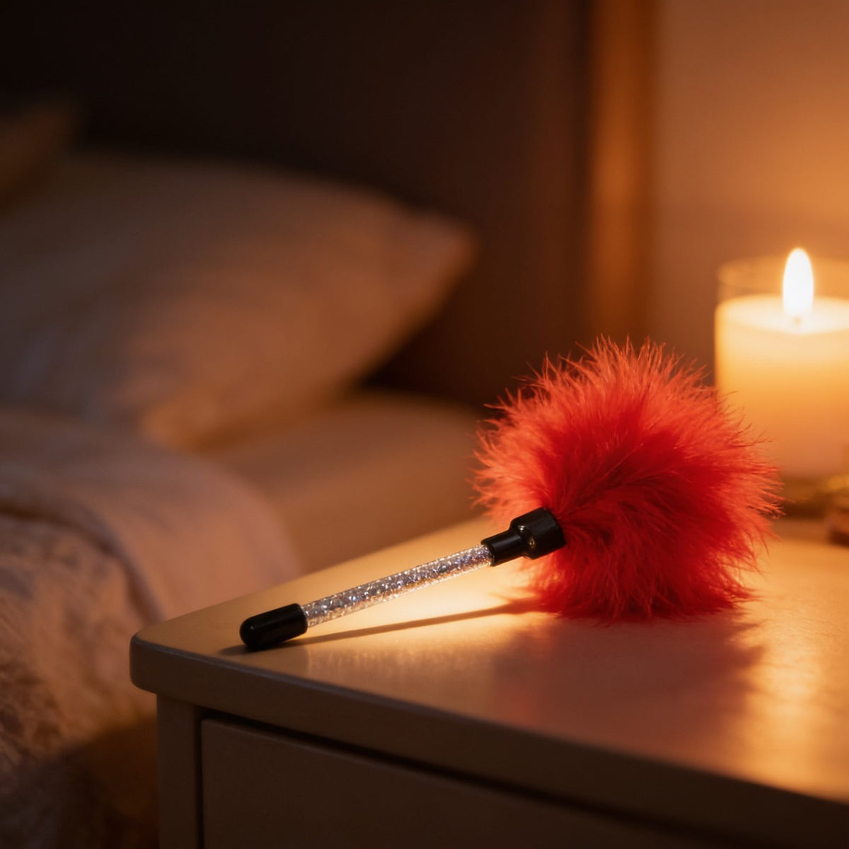 PLUMEAU CARESSE RED — mise en situation