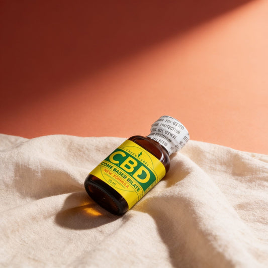 Poppers CBD Green Label Yellow - YELLOW — photo éditoriale sur lin drapé
