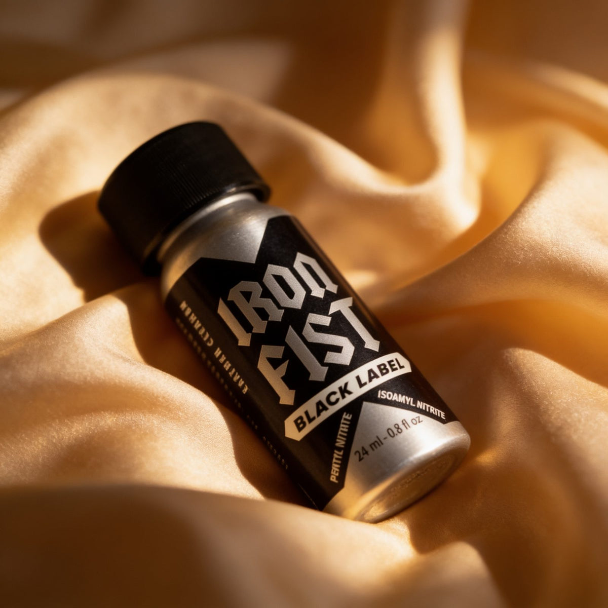 poppers Iron. fist black label 24 ml — mise en situation