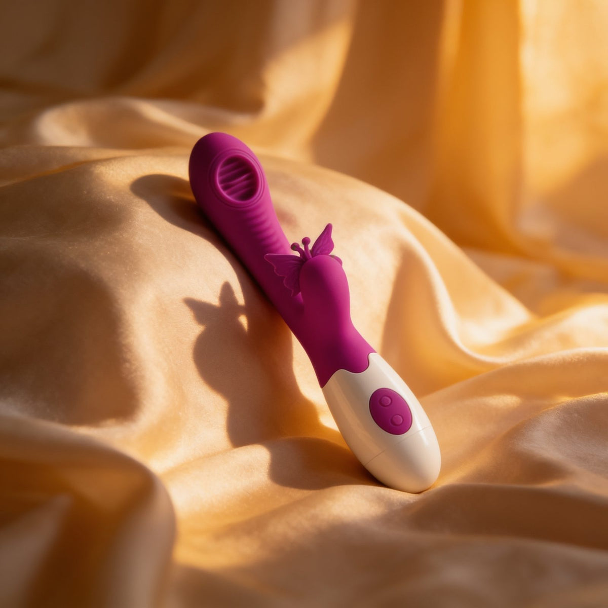vibromasseur MOTH LÉCHANT ET VIBRANT - VIOLET — mise en situation