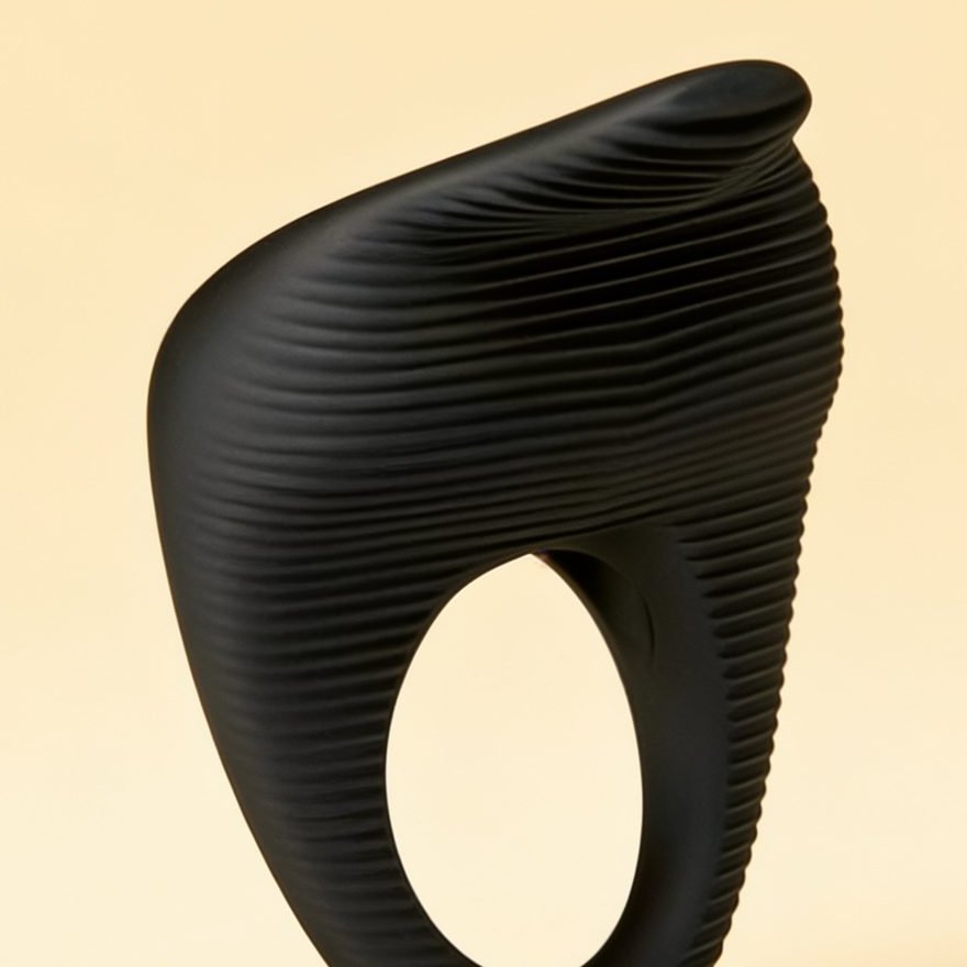anneau vibrant THIMBLE BLACK — gros plan