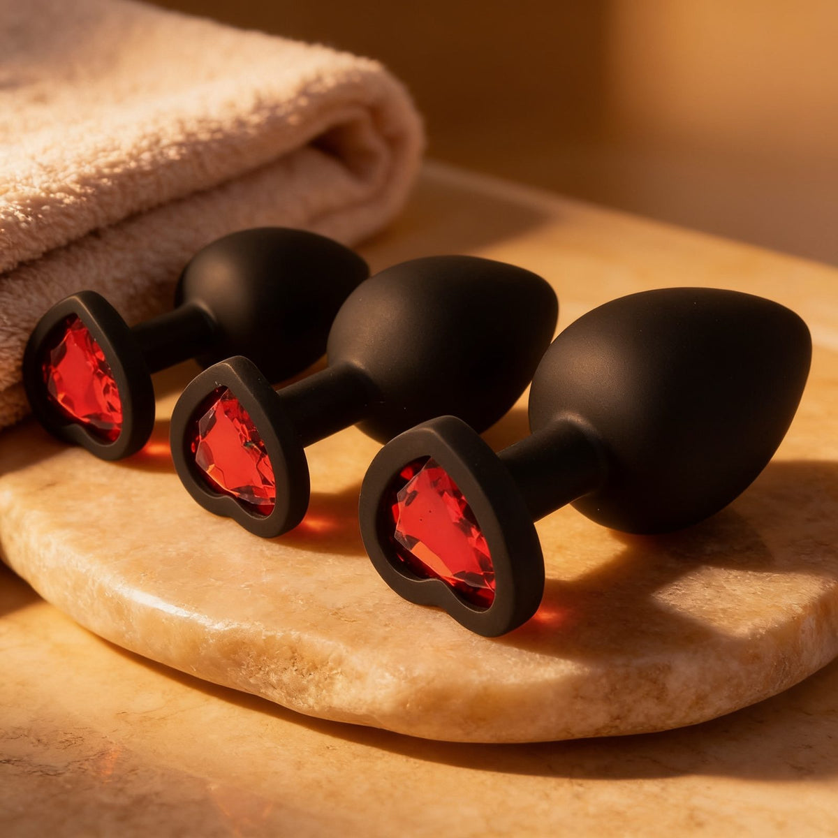 SET PLUG X3 E14 SILICONE NOIR-COEUR RUBIS — mise en situation