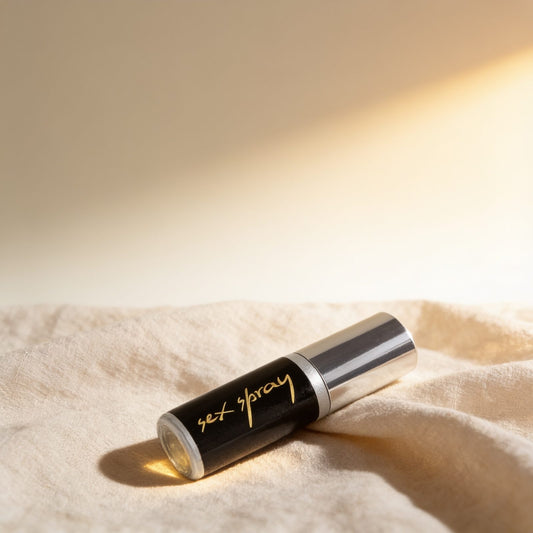 SEX SPRAY PARFUM DE PHEROMONES POUR HOMME — photo éditoriale sur lin drapé