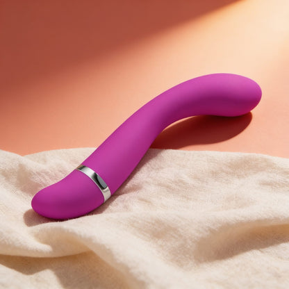 Vibromasseur courbe point G Pretty Love Cvelyn — photo éditoriale sur lin drapé
